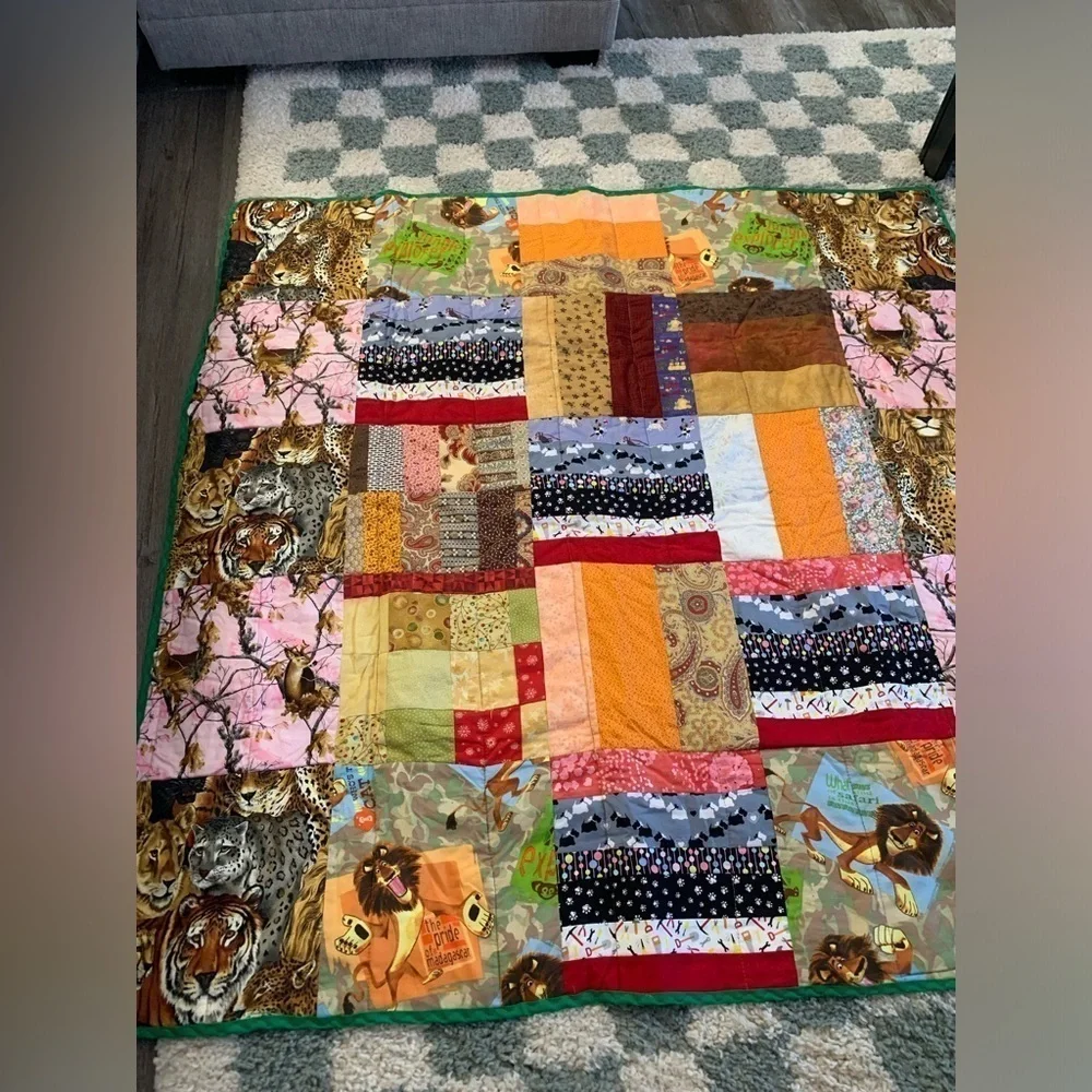 RARE Handmade Patchwork Pattern Quilt Multi Color Safari Animals Madagascar S M